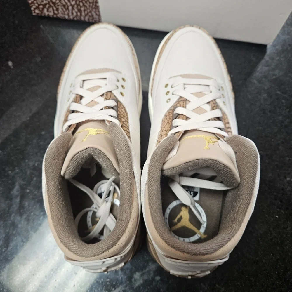 Sz Various JORDAN 3 RETRO 'PALOMINO'